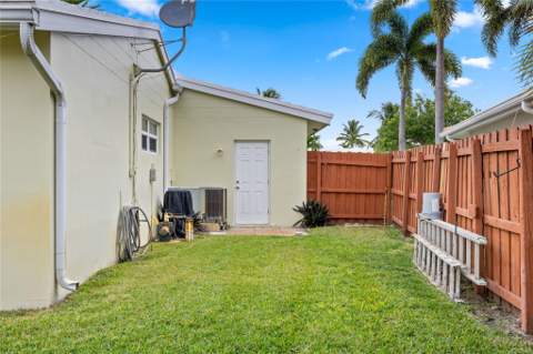 6543 NE 21st Road, Fort Lauderdale FL - photo 11 of 38