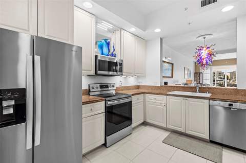 9 Harbour Isle Drive #102, Hutchinson Island FL - photo 6 of 37