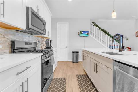 2854 Primrose Place, Oakland Park FL - photo 6 of 47