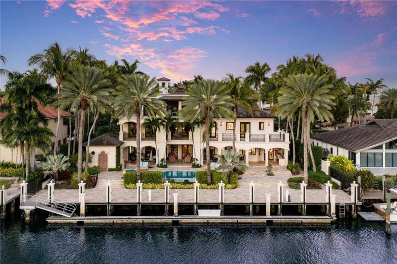 7 bedroom Single Family Residence at 2430 Del Lago Drive, Del Lago Isle, Fort Lauderdale — photo 1