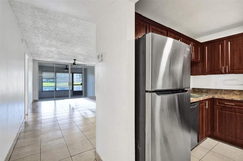 2 bedroom Condominium at 9440 Poinciana Place #101, Pine Island Ridge, Davie — photo 2