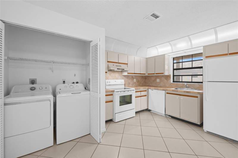 3 bedroom Condominium at 3574 NW 95th Terrace #8q, Grenadier Lakes, Sunrise — photo 3