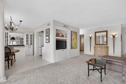 1001 N Riverside Drive #305, Pompano Beach FL - photo 13 of 44