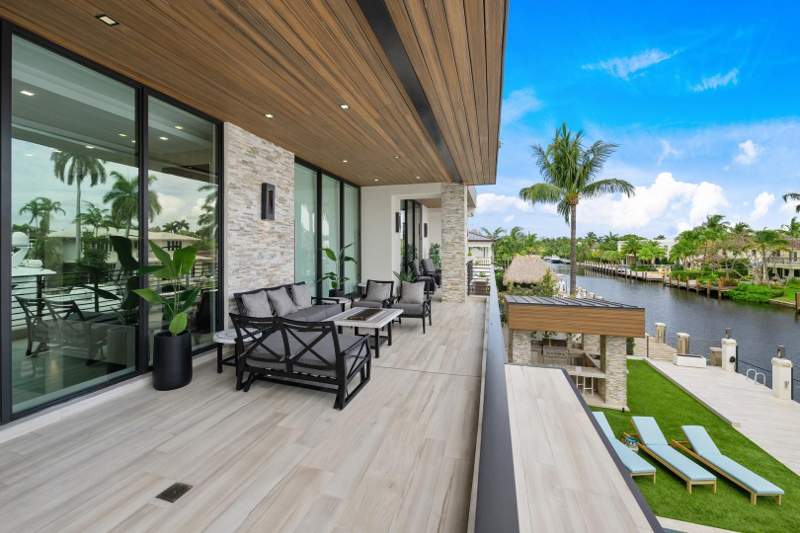 5 bedroom Single Family Residence at 2437 Delmar Place, Gould Island 15-62 B, Fort Lauderdale — photo 4
