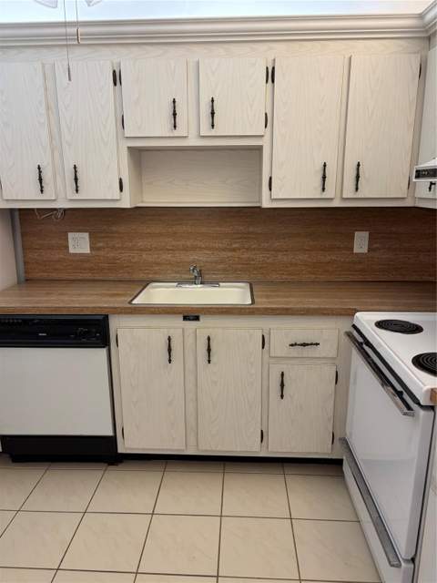 21 Jacaranda Drive #121, Plantation FL - photo 12 of 30