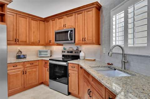 4910 NW 104th Avenue, Coral Springs FL - photo 16 of 40