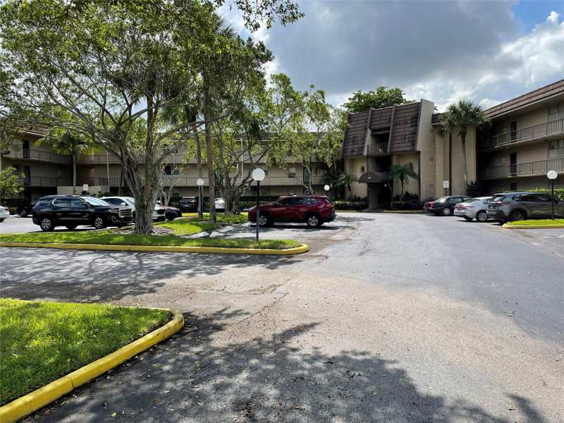 1 bedroom Condominium at 9200 Lime Bay Boulevard #209, Lime Bay, Tamarac — photo 1