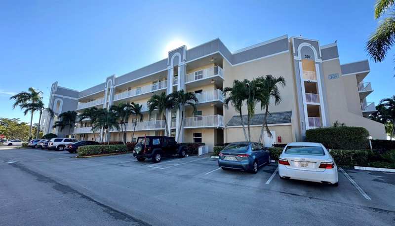 2 bedroom Condominium at 10382 NW 24th Place #107, Sunrise Lakes, Sunrise — photo 1