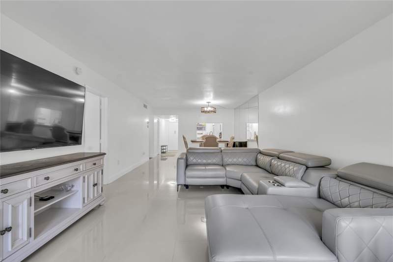 2 bedroom Condominium at 3920 Inverrary Boulevard #104-C, 18th Hole, Lauderhill — photo 5