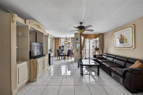 1010 S Ocean Boulevard #1711, Pompano Beach FL - photo 9 of 63