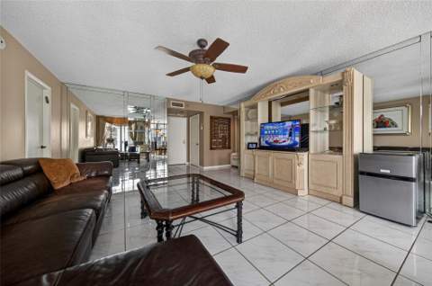 1010 S Ocean Boulevard #1711, Pompano Beach FL - photo 10 of 63