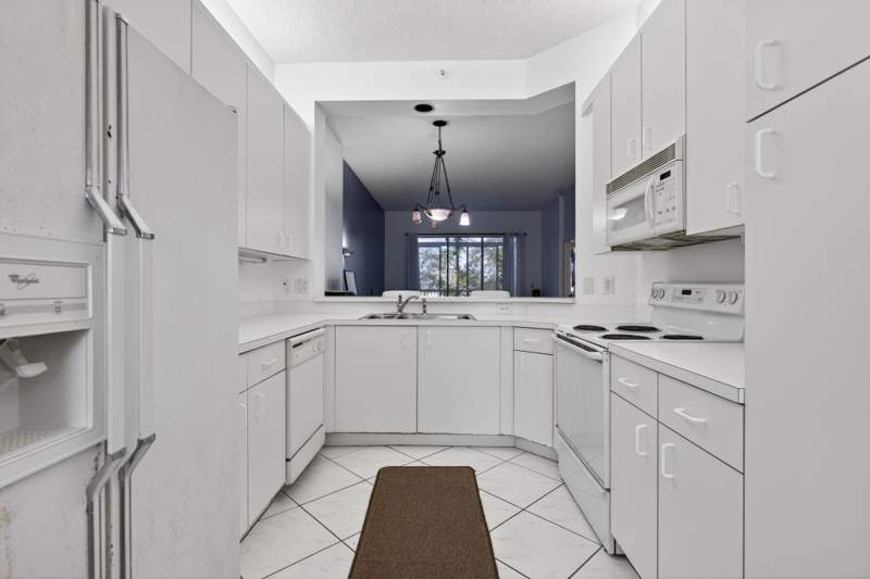 2 bedroom Condominium at 9575 Weldon Circle #Apt C413, Weldon, Tamarac — photo 3