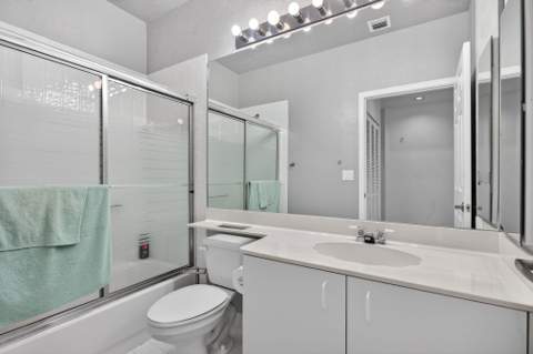 9575 Weldon Circle #Apt C413, Tamarac FL - photo 16 of 65