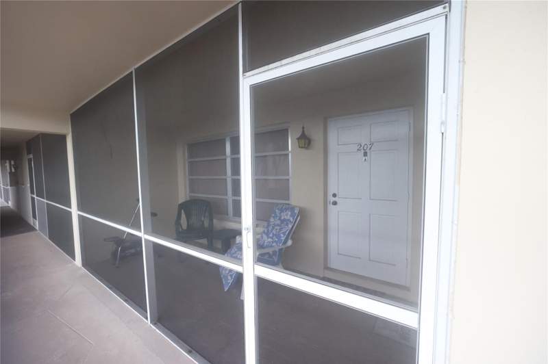 2 bedroom Stock Cooperative at 601 Pine Drive #207, Garden Isles 3, Pompano Beach — photo 3