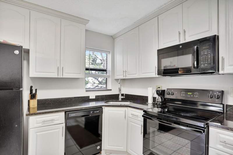 3 bedroom Condominium at 2748 S Carambola Circle #1923, Applewood 2, Coconut Creek — photo 3