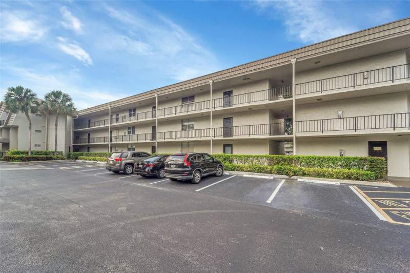 2 bedroom Condominium at 9360 Lime Bay Boulevard #207, Lime Bay Condominium, Tamarac — photo 3
