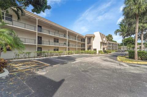 9360 Lime Bay Boulevard #207, Tamarac FL - photo 23 of 25