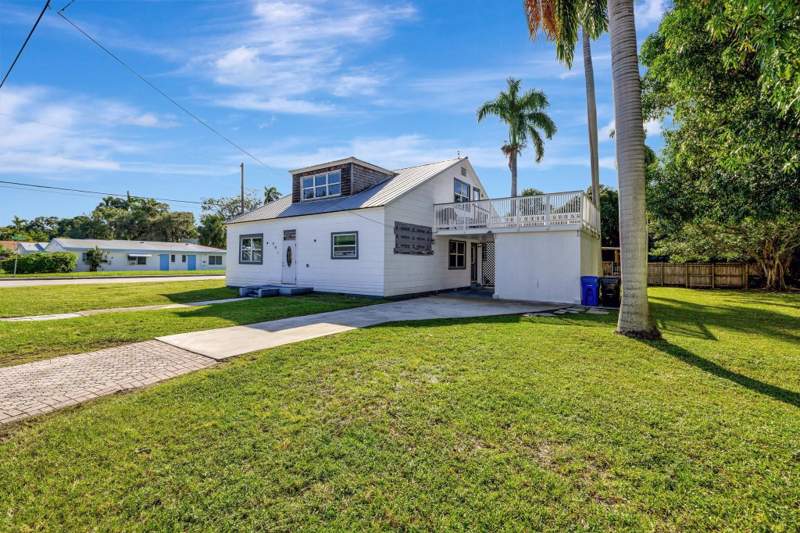 6 bedroom Single Family Residence at 901 W Las Olas Boulevard, Waverly Place 2-19 D, Fort Lauderdale — photo 3