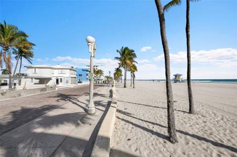 901 S Surf Road #203, Hollywood FL - photo 22 of 23