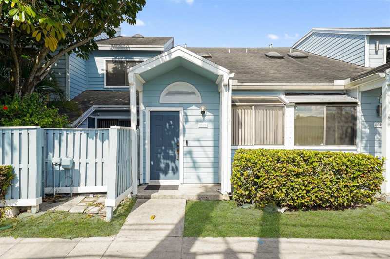 2 bedroom Townhouse at 2029 Winners Circle #2029, Players Place Townhomes, North Lauderdale — photo 1
