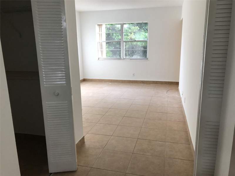 2 bedroom Condominium at 4394 NW 9th Avenue #21-3a, Heritage Circle, Deerfield Beach — photo 3