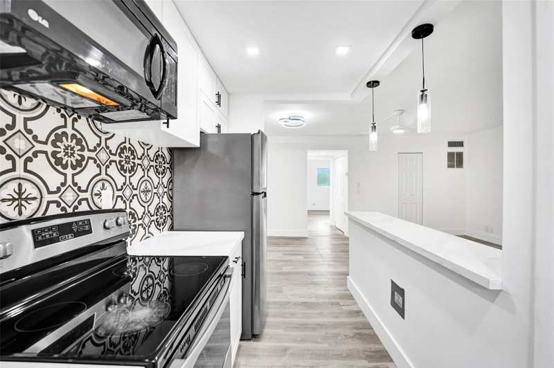 1 bedroom Condominium at 1425 Arthur Street #202A, Santa Monica Condominium, Hollywood — photo 1