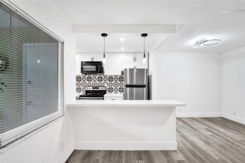 1425 Arthur Street #202A, Hollywood FL - photo 18 of 48