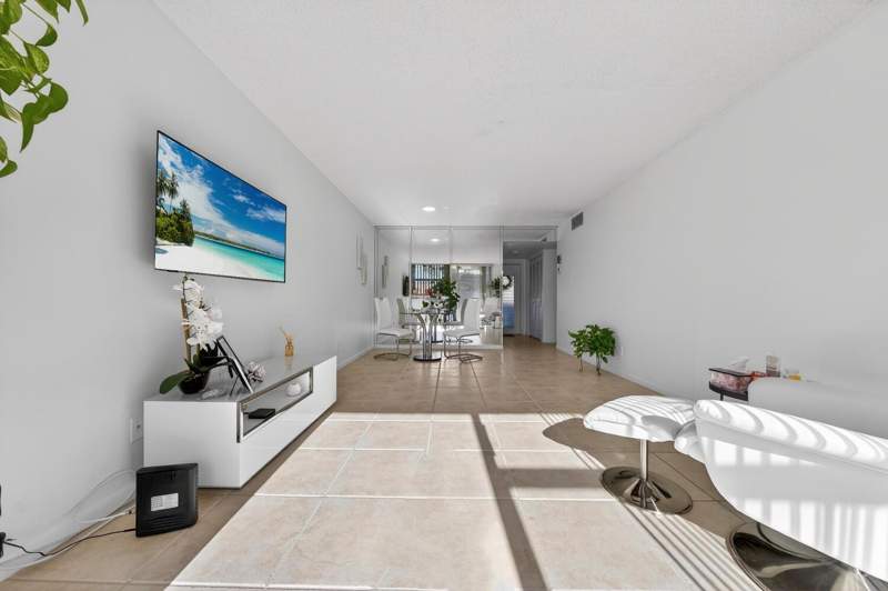 1 bedroom Condominium at 9281 Sunrise Lakes Boulevard #107, Sunrise Lakes Phase III, Sunrise — photo 4
