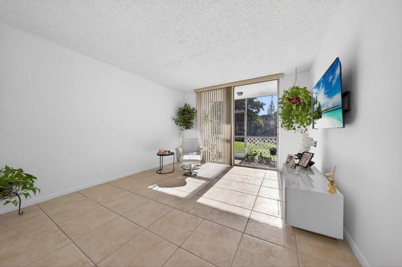 1 bedroom Condominium at 9281 Sunrise Lakes Boulevard #107, Sunrise Lakes Phase III, Sunrise — photo 5