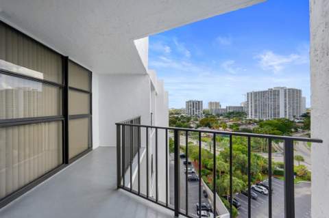 600 Parkview Drive #1111 (Ph11), Hallandale Beach FL - photo 19 of 26