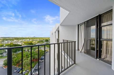 600 Parkview Drive #1111 (Ph11), Hallandale Beach FL - photo 20 of 26