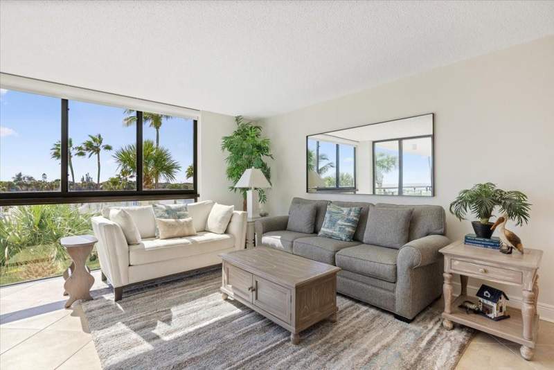 2 bedroom Condominium at 2800 N Highway A1a #307, Barclay Beach Club, Fort Pierce — photo 4