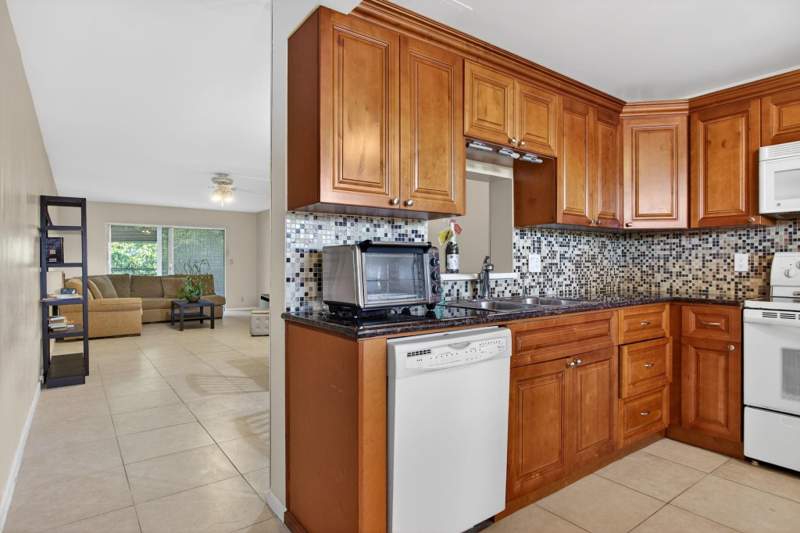 2 bedroom Condominium at 2003 Granada Drive #L4, Wynmoor Golf Village, Coconut Creek — photo 3