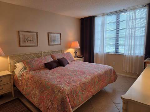 1001 Colony Point Circle #405, Pembroke Pines FL - photo 6 of 26