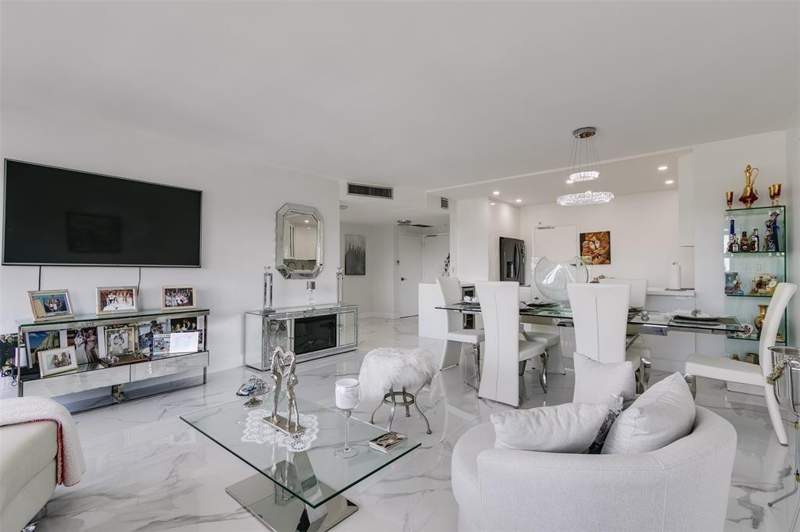 2 bedroom Stock Cooperative at 3333 NE 34th Street #304, Coral Ridge Towers South, Fort Lauderdale — photo 2