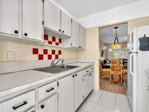 2501 W Golf Boulevard #234, Pompano Beach FL - photo 13 of 32