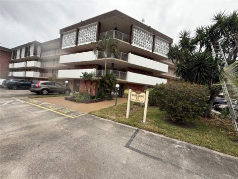 2901 NW 46th Avenue #106, Lauderdale Lakes FL - photo 23 of 35