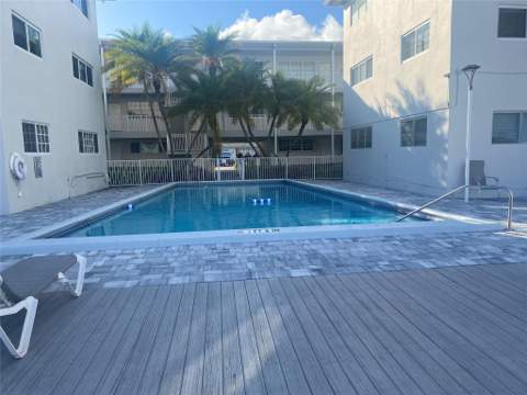 462 Golden Isles Drive #110, Hallandale Beach FL - photo 6 of 10