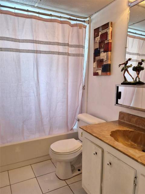 2840 Somerset Drive #208m, Lauderdale Lakes FL - photo 8 of 12