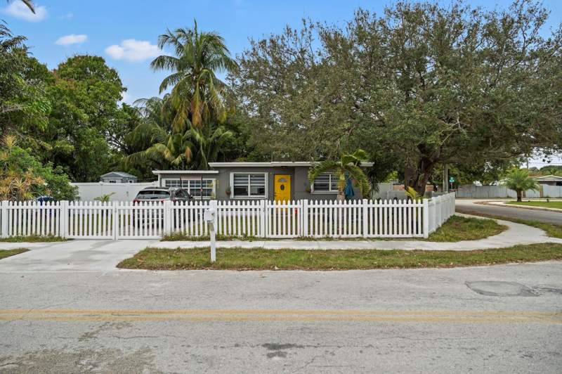 2 bedroom Single Family Residence at 5829 Hayes Street, Hollywood Beach Heights S, Hollywood — photo 5