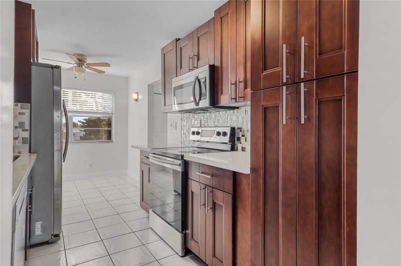 2 bedroom Condominium at 8205 NW 61st Street #B218, Fairways Of Tamarac Condominium, Tamarac — photo 5