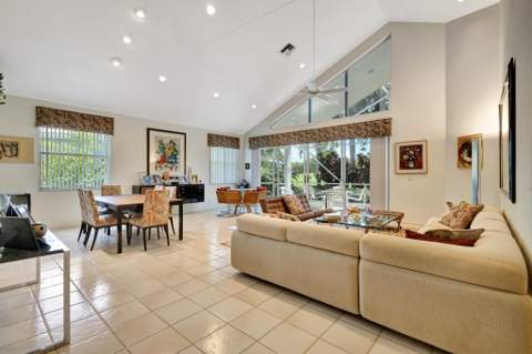 11917 Fountainside Circle, Boynton Beach FL - photo 7 of 59