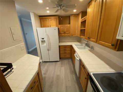 1400 NE 57th Street #104, Fort Lauderdale FL - photo 6 of 12