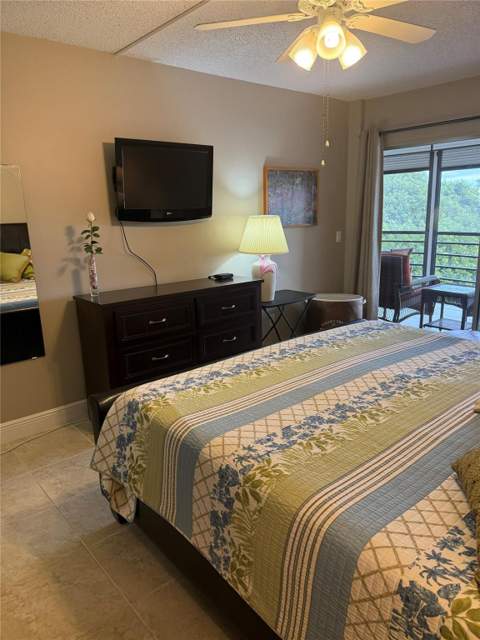 23380 Carolwood Lane #408, Boca Raton FL - photo 10 of 14