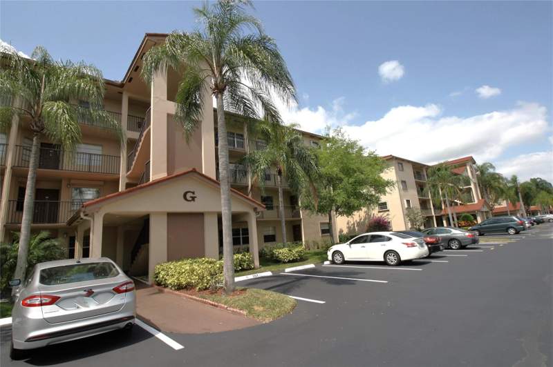 2 bedroom Condominium at 1200 SW 130th Avenue #210-G, Century Village, Hollywood — photo 2