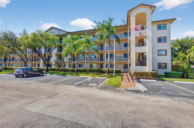 2 bedroom Condominium at 900 SW 142nd Avenue #213l, Suffolk @ Century Village, Pembroke Pines — photo 1