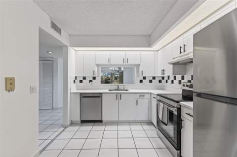 900 SW 142nd Avenue #213l, Pembroke Pines FL - photo 13 of 38