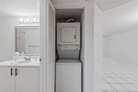 900 SW 142nd Avenue #213l, Pembroke Pines FL - photo 15 of 38