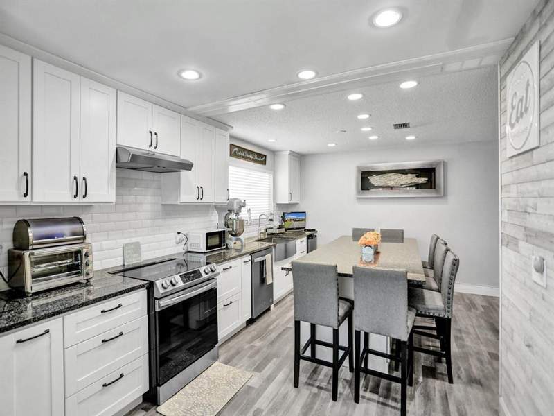 2 bedroom Condominium at 138 Lake Barbara Drive #138, Golden Lakes Village Cond, West Palm Beach — photo 5