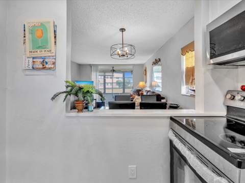 9041 Sunrise Lakes Boulevard #113, Sunrise FL - photo 14 of 50